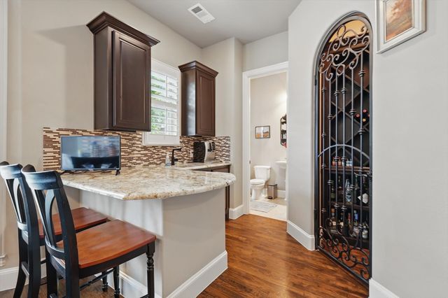720 Wagner Way, Lantana, TX 76226