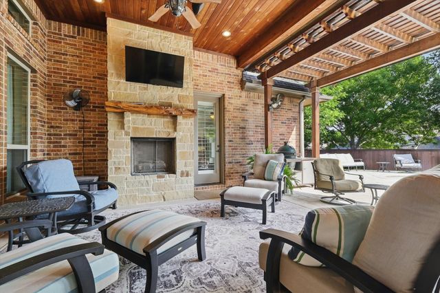 720 Wagner Way, Lantana, TX 76226