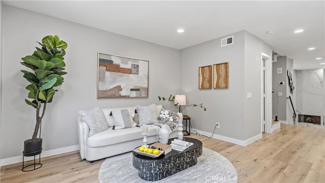 7 Sunup, Irvine, CA 92603
