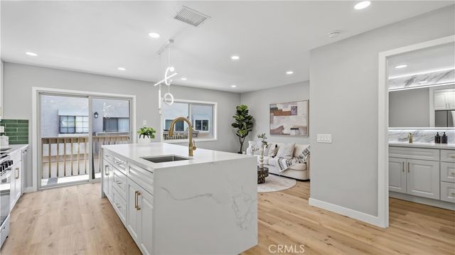 7 Sunup, Irvine, CA 92603