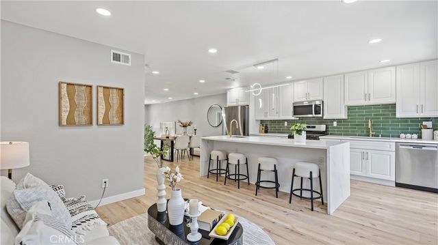 7 Sunup, Irvine, CA 92603