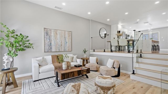 7 Sunup, Irvine, CA 92603