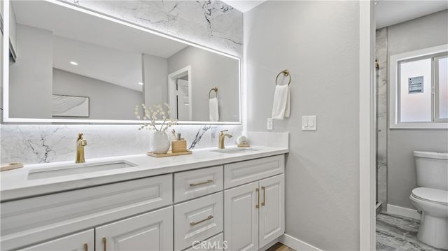 7 Sunup, Irvine, CA 92603