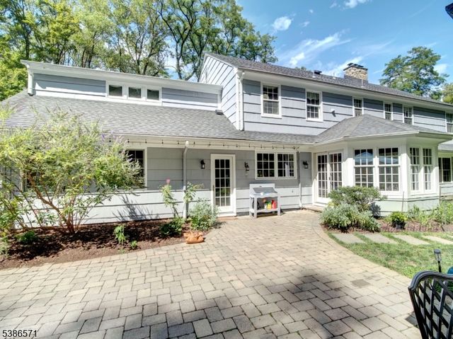 82 Roxiticus Rd, Mendham Twp., NJ 07931