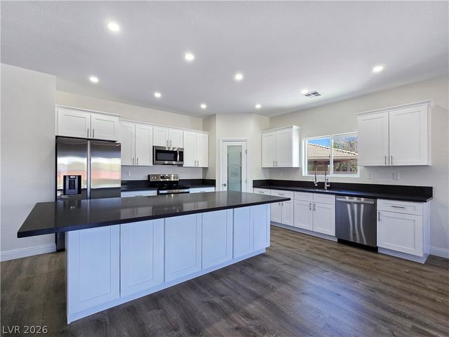 5440 East Chasemoor Street, Pahrump, NV 89061