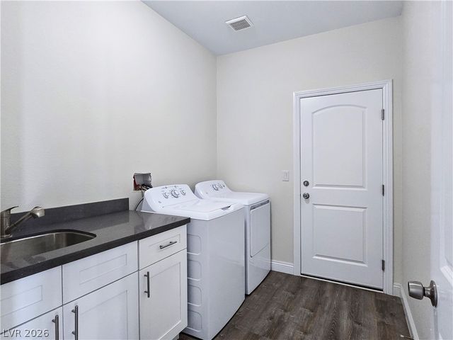 5440 East Chasemoor Street, Pahrump, NV 89061