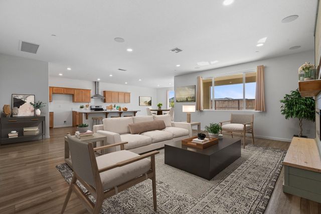 7634 Path Dr, Hughson, CA 95326