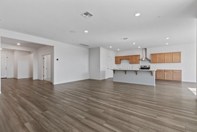 7634 Path Dr, Hughson, CA 95326