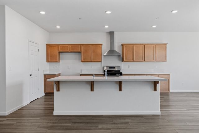 7634 Path Dr, Hughson, CA 95326