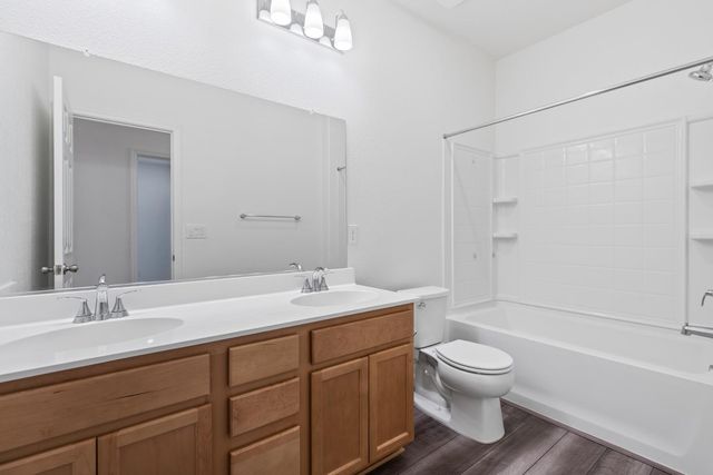 7634 Path Dr, Hughson, CA 95326