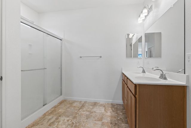 7634 Path Dr, Hughson, CA 95326