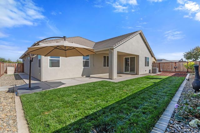 7634 Path Dr, Hughson, CA 95326