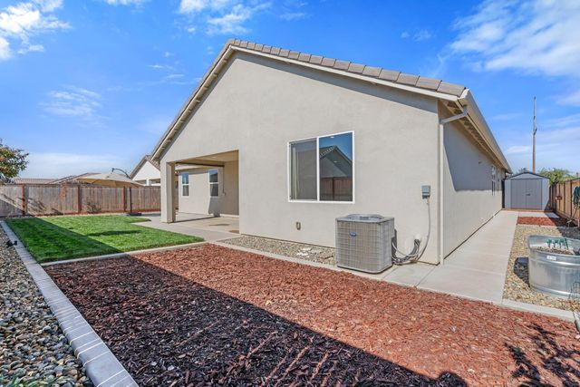 7634 Path Dr, Hughson, CA 95326