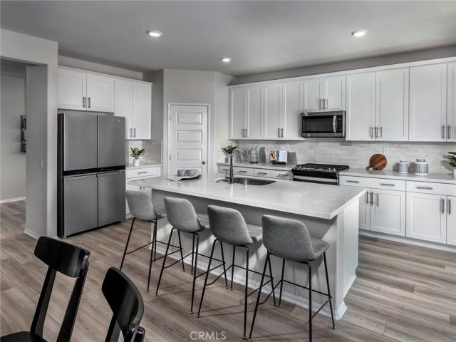 19532 Hanging Rock Road, Lake Elsinore, CA 92532