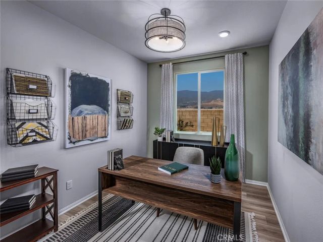 19532 Hanging Rock Road, Lake Elsinore, CA 92532