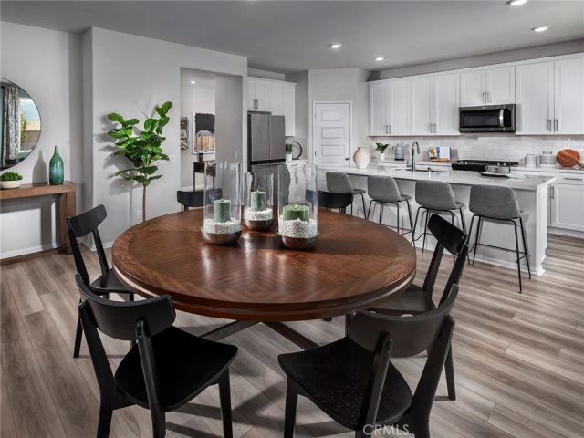 19532 Hanging Rock Road, Lake Elsinore, CA 92532