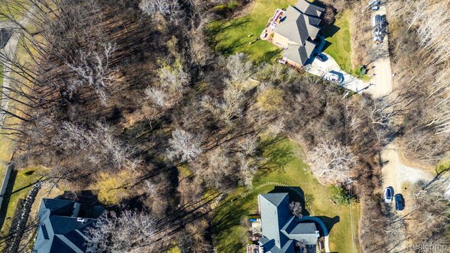 0000 Howard, Farmington Hills, MI 48335