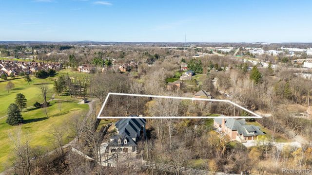 0000 Howard, Farmington Hills, MI 48335