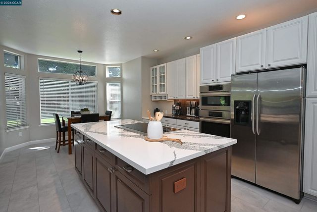35 Harmony Ln, Walnut Creek, CA 94597