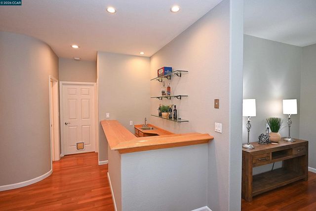 35 Harmony Ln, Walnut Creek, CA 94597