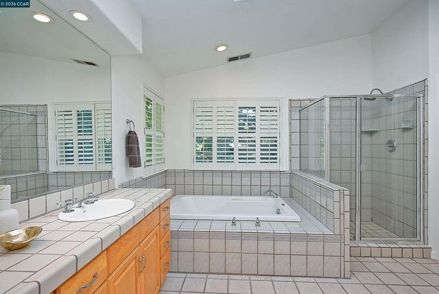 35 Harmony Ln, Walnut Creek, CA 94597