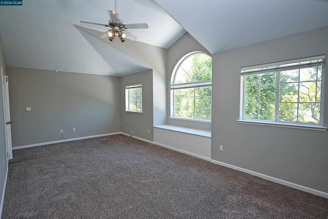 35 Harmony Ln, Walnut Creek, CA 94597