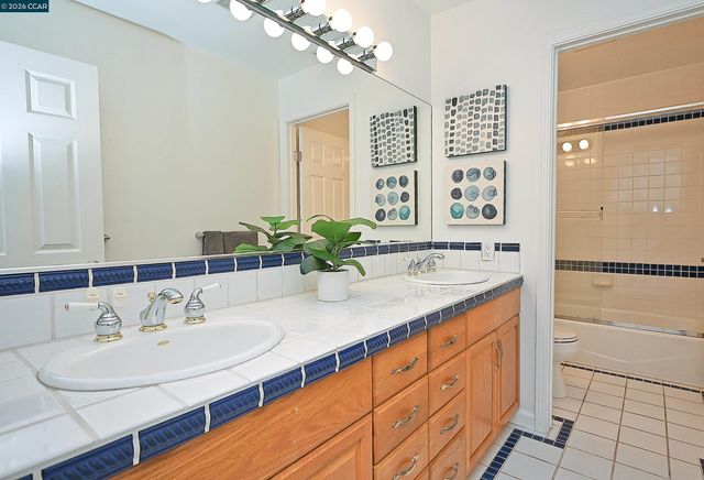 35 Harmony Ln, Walnut Creek, CA 94597