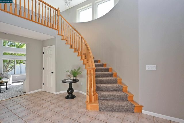 35 Harmony Ln, Walnut Creek, CA 94597