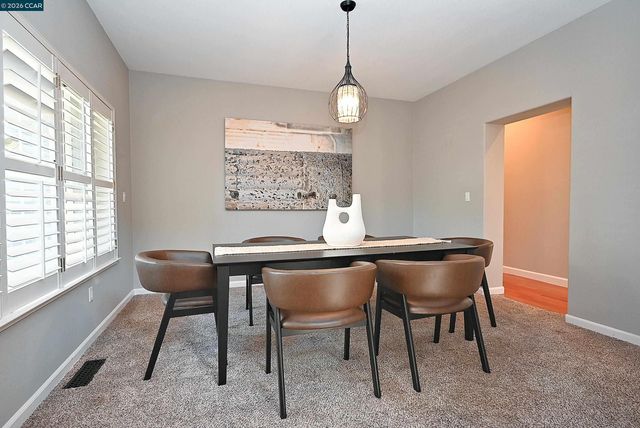 35 Harmony Ln, Walnut Creek, CA 94597