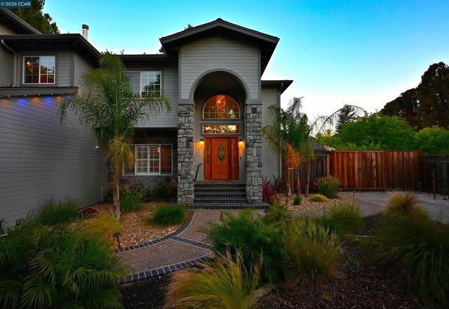 35 Harmony Ln, Walnut Creek, CA 94597