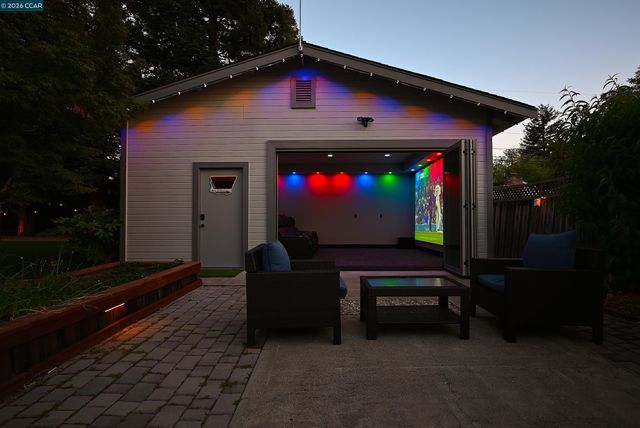 35 Harmony Ln, Walnut Creek, CA 94597