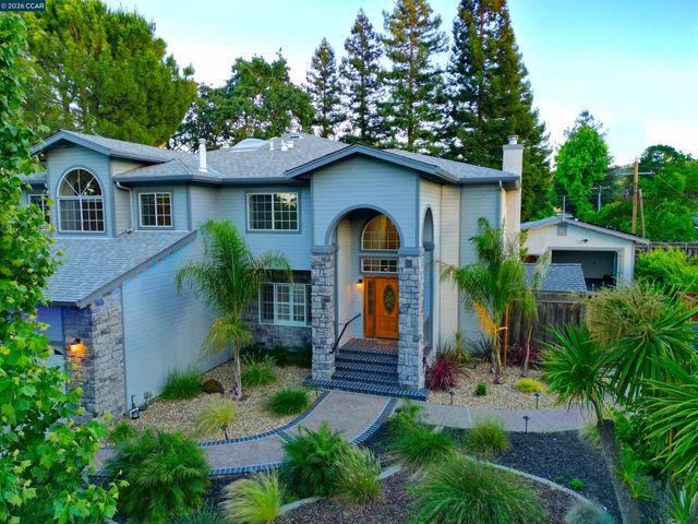 35 Harmony Ln, Walnut Creek, CA 94597