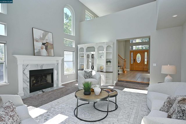 35 Harmony Ln, Walnut Creek, CA 94597