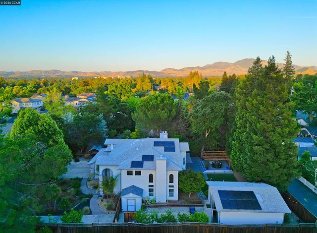 35 Harmony Ln, Walnut Creek, CA 94597