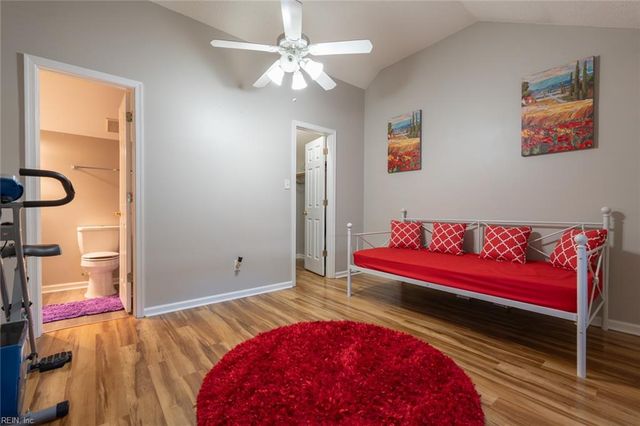 547 Seahorse RN, Chesapeake, VA 23320