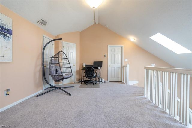 547 Seahorse RN, Chesapeake, VA 23320