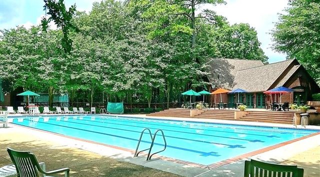 547 Seahorse RN, Chesapeake, VA 23320