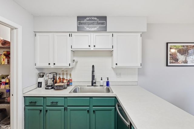 4673 Jackstone Point, Eagan, MN 55122