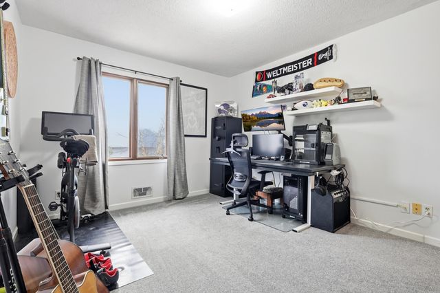 4673 Jackstone Point, Eagan, MN 55122