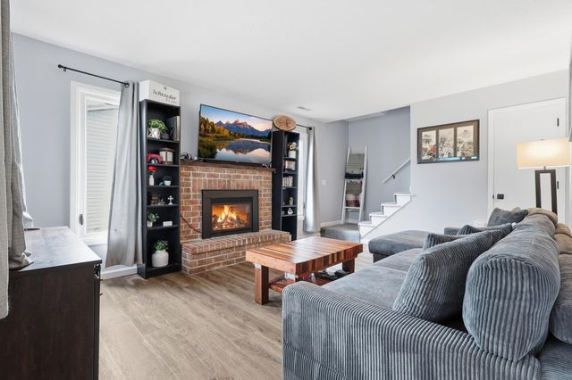 4673 Jackstone Point, Eagan, MN 55122