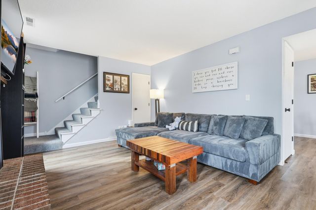 4673 Jackstone Point, Eagan, MN 55122