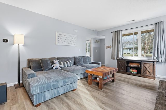 4673 Jackstone Point, Eagan, MN 55122