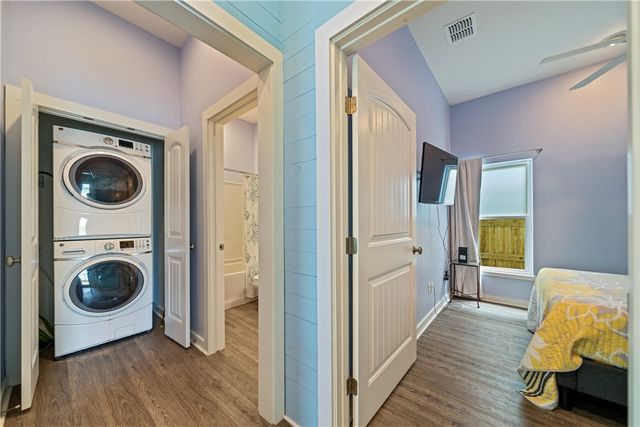 225 Port Lavaca St, Port Aransas, TX 78373