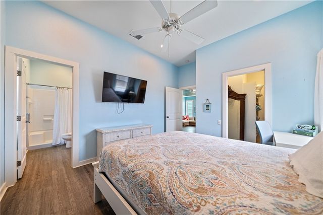 225 Port Lavaca St, Port Aransas, TX 78373