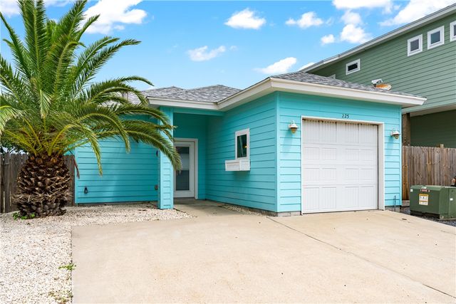 225 Port Lavaca St, Port Aransas, TX 78373