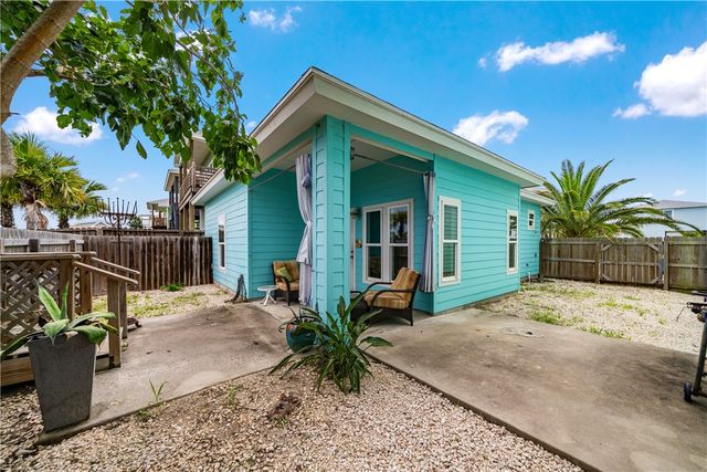 225 Port Lavaca St, Port Aransas, TX 78373