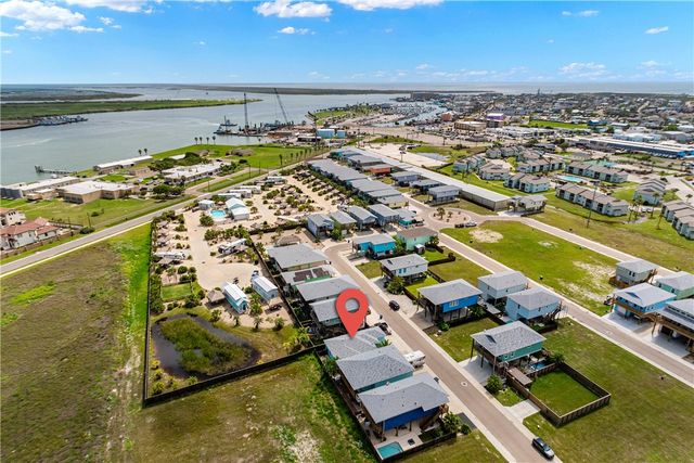 225 Port Lavaca St, Port Aransas, TX 78373