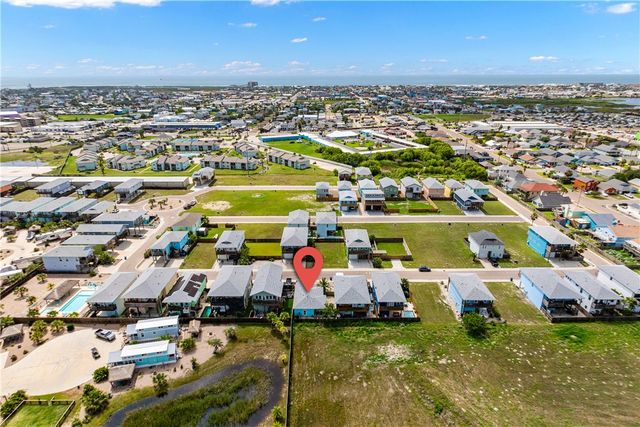 225 Port Lavaca St, Port Aransas, TX 78373