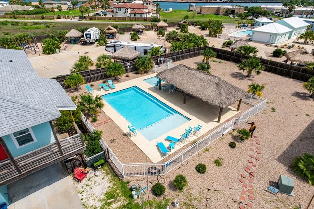 225 Port Lavaca St, Port Aransas, TX 78373