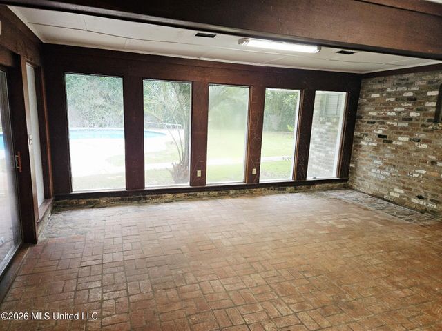 810 Velma Street, Hattiesburg, MS 39402